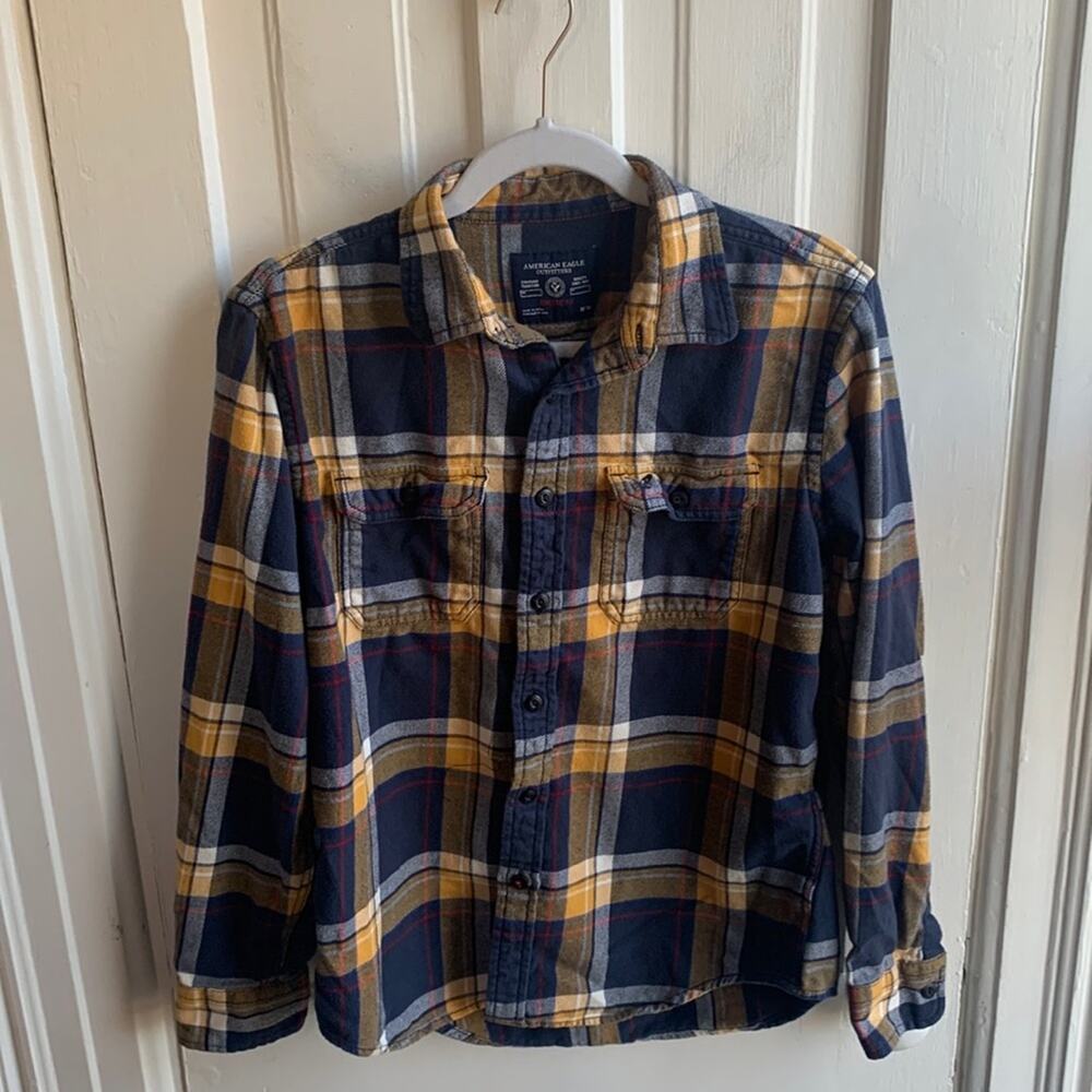 American Eagle Outfitters Button Up Flannel